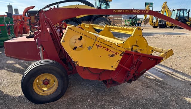 Image of New Holland 116 equipment image 3
