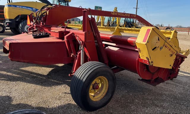 Image of New Holland 116 equipment image 4