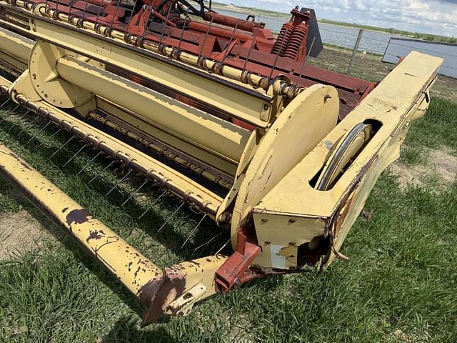 Image of New Holland 116 equipment image 2