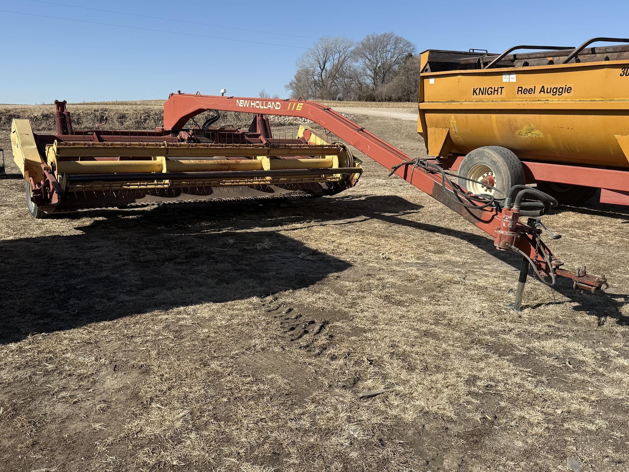 New Holland 116 Equipment Image0