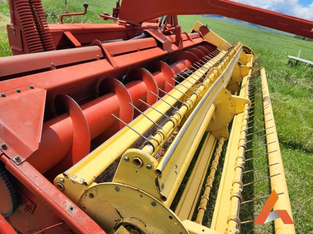 Image of New Holland 116 equipment image 4