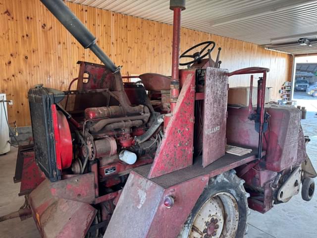Image of New Holland 1281  equipment image 2