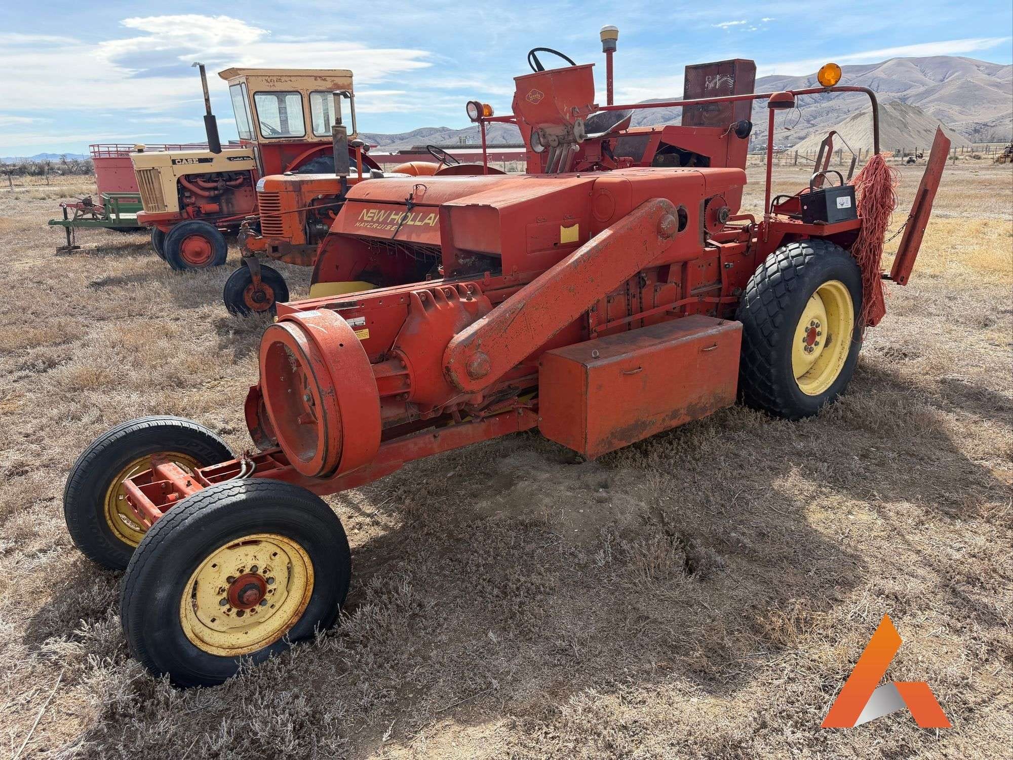 New Holland 1282 Equipment Image0