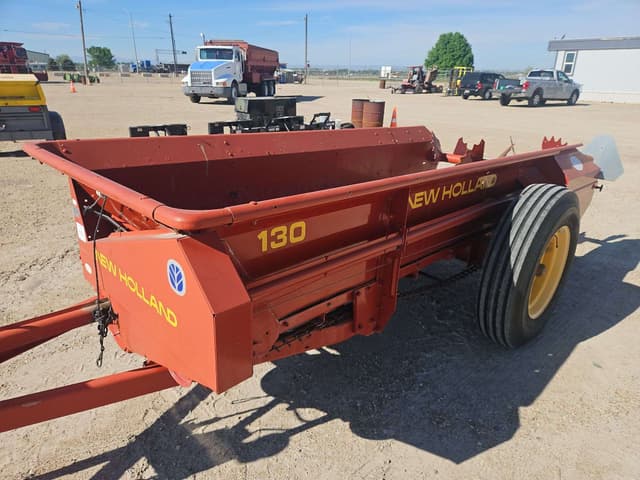 Image of New Holland 130 equipment image 3