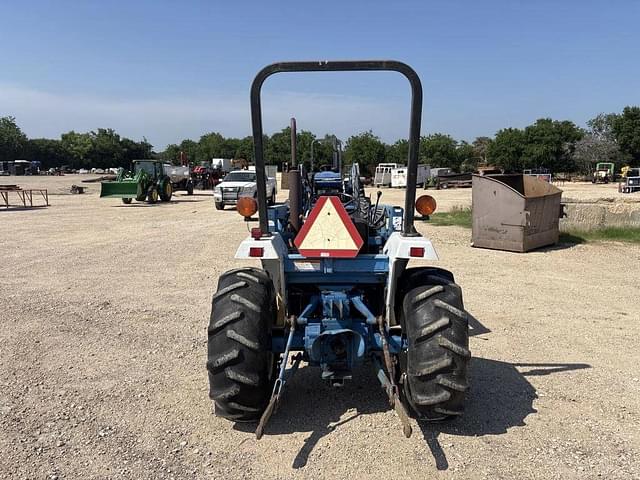 Image of New Holland 1320 equipment image 3