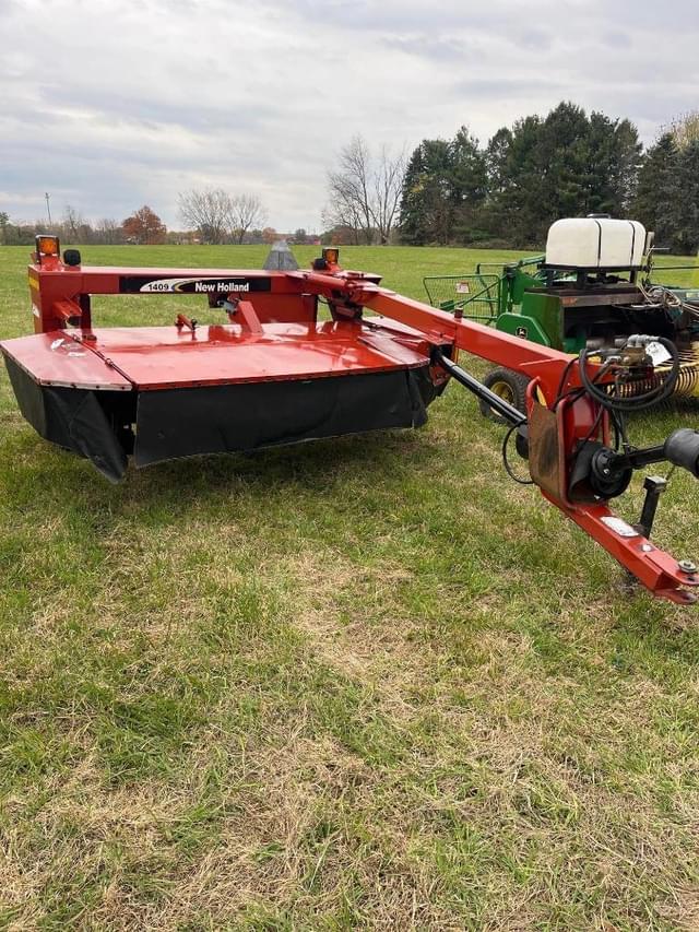 Image of New Holland 1409 equipment image 1