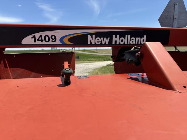 Image of New Holland 1409 equipment image 1
