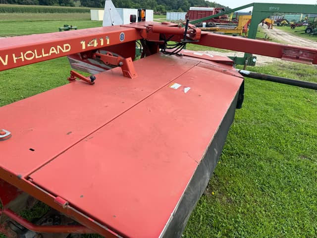 Image of New Holland 1411 equipment image 4