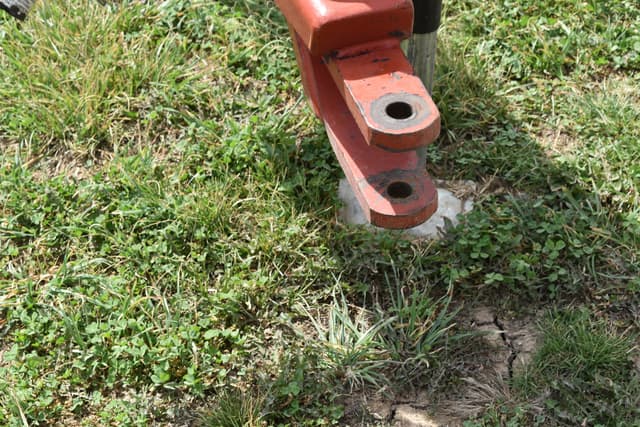 Image of New Holland 1411 equipment image 4