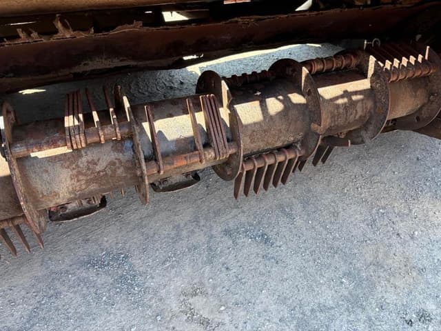 Image of New Holland 1411 equipment image 4