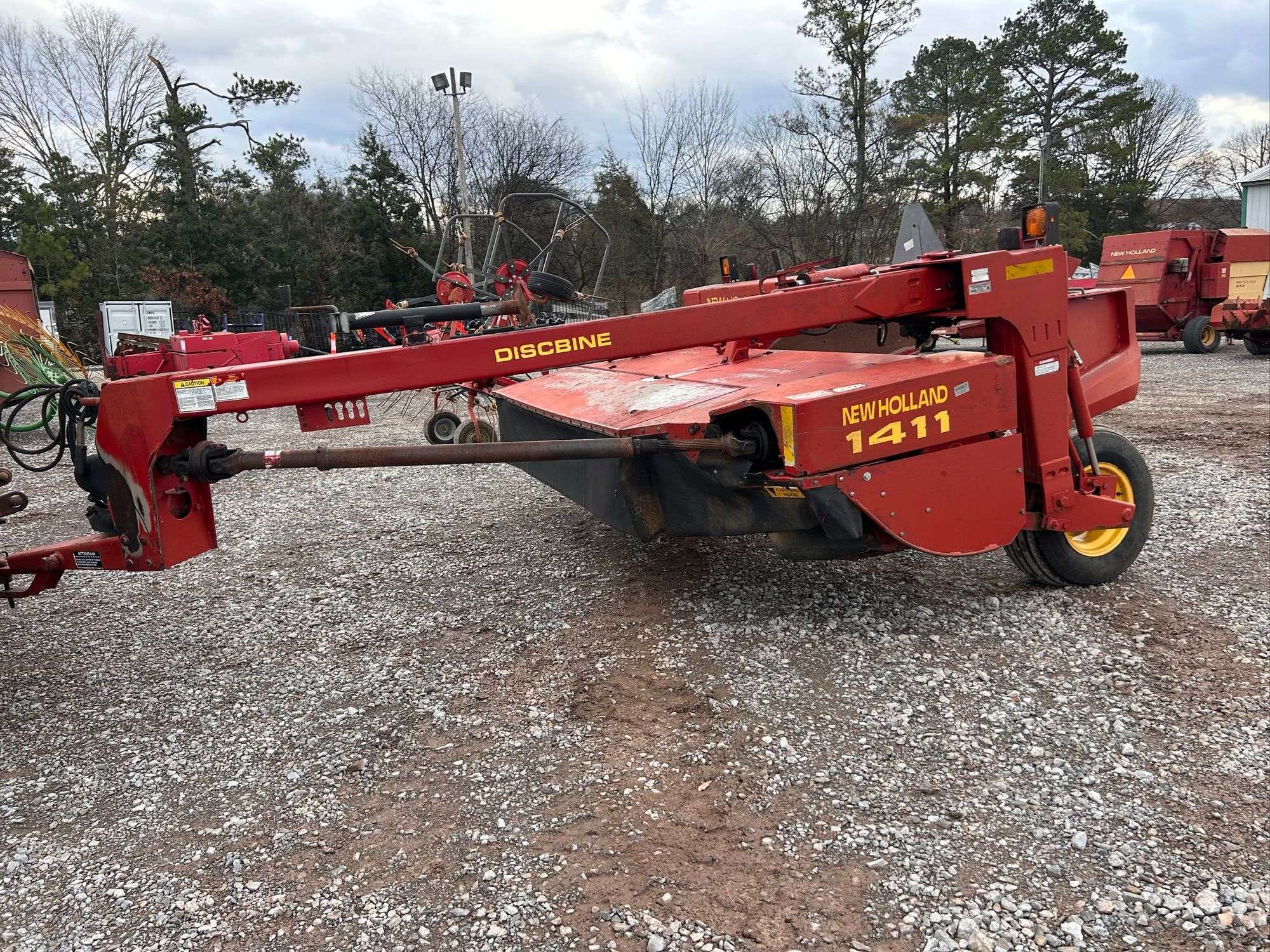 New Holland 1411 Equipment Image0