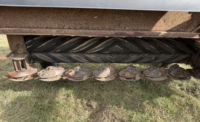 Image of New Holland 1411 equipment image 4