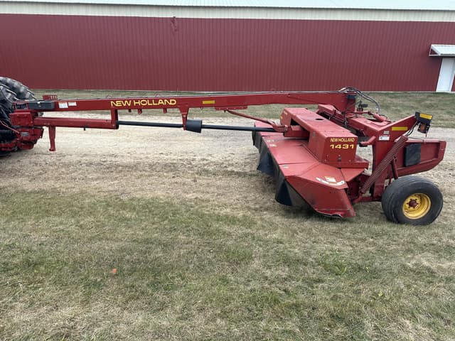 Image of New Holland 1431 equipment image 4