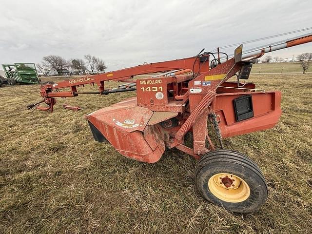 Image of New Holland 1431 equipment image 4