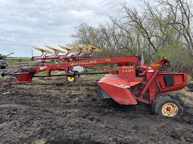 Image of New Holland 1431 equipment image 2