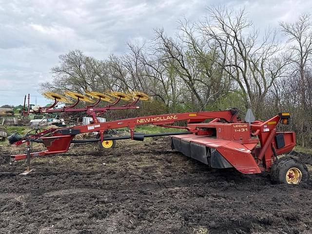 Image of New Holland 1431 equipment image 1