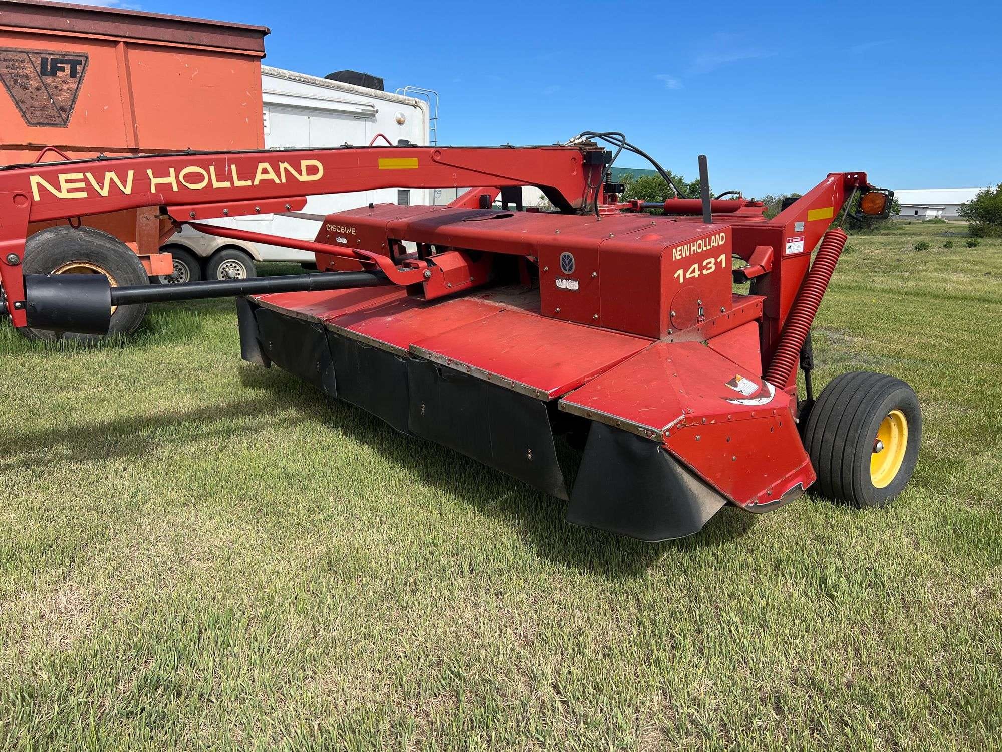 New Holland 1431 Equipment Image0