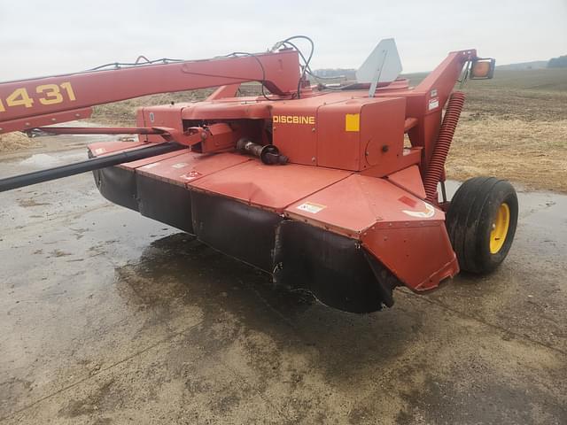 Image of New Holland 1431 equipment image 4
