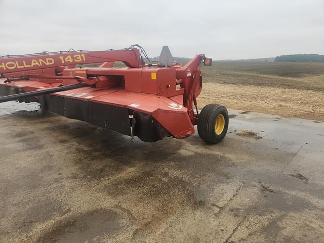Image of New Holland 1431 equipment image 4