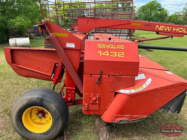 Image of New Holland 1432 equipment image 2