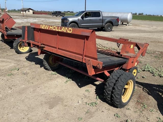 Image of New Holland 144 equipment image 4
