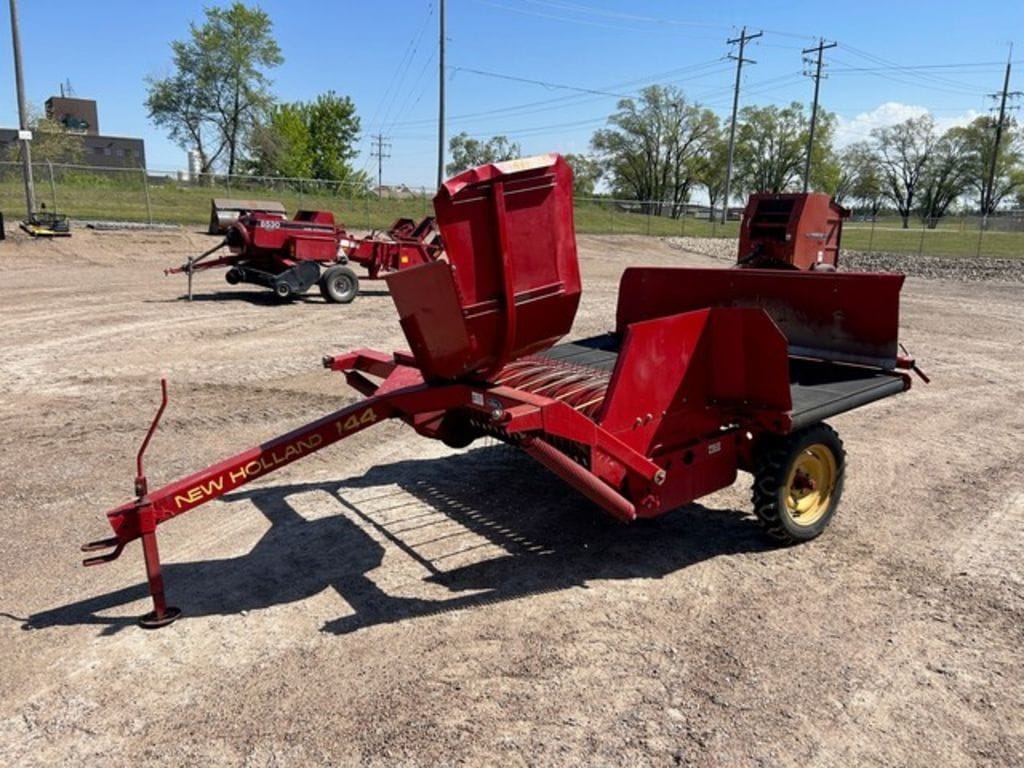Main image New Holland 144