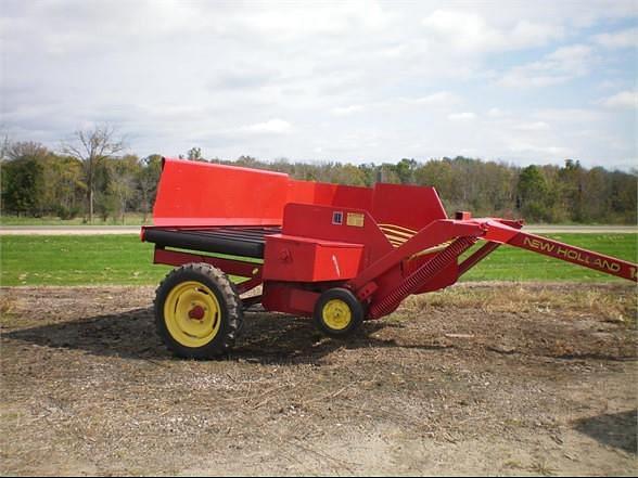 Image of New Holland 144 equipment image 2
