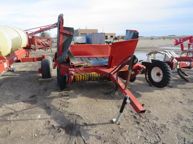 Image of New Holland 144 equipment image 1