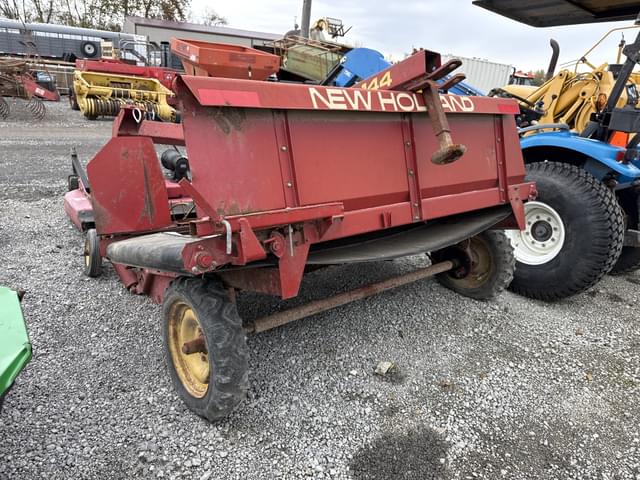 Image of New Holland 144 equipment image 4