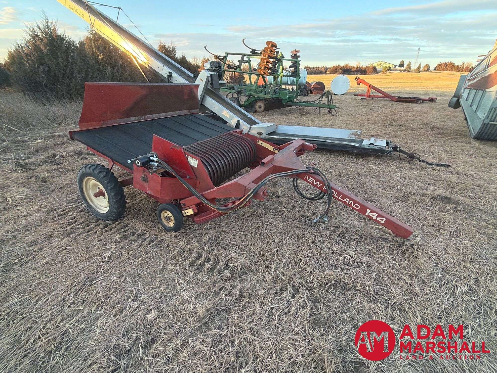 New Holland 144 Equipment Image0