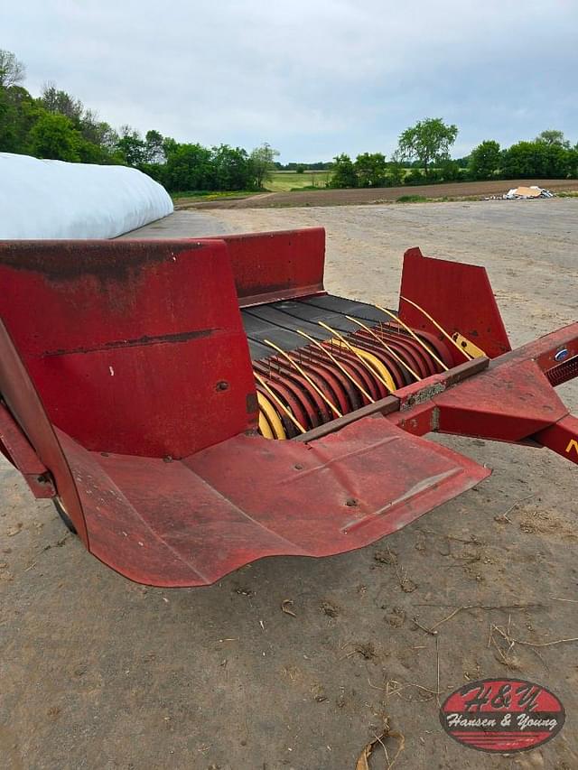 Image of New Holland 144 equipment image 1