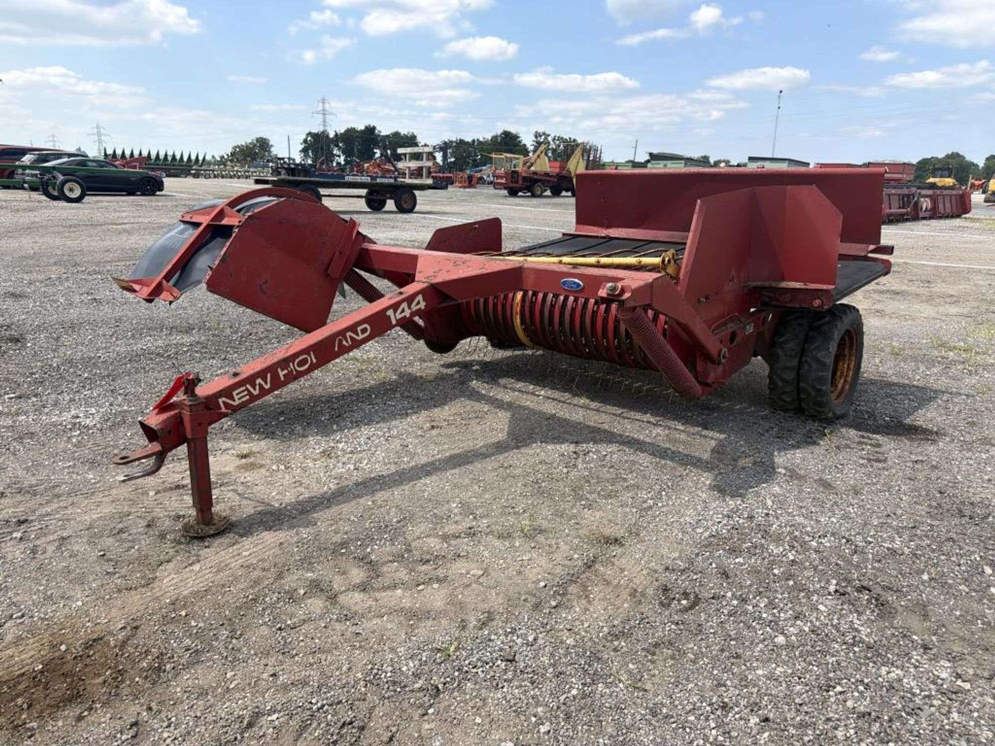 New Holland 144 Equipment Image0