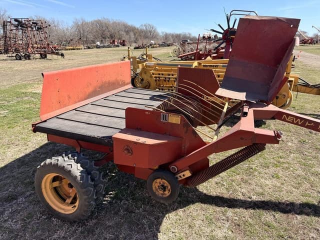 Image of New Holland 144 equipment image 3