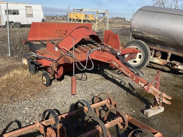 Image of New Holland 144 equipment image 2