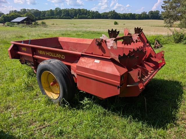 Image of New Holland 145 equipment image 4