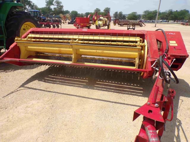 Image of New Holland 489 equipment image 2