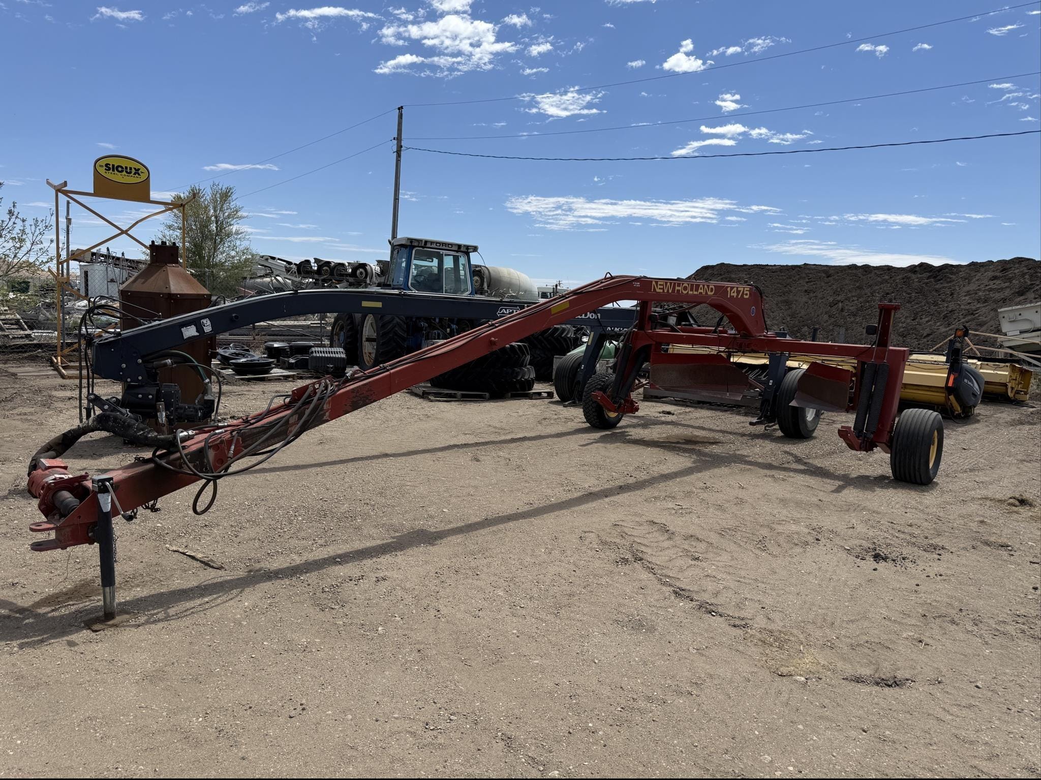 New Holland 1475 Equipment Image0