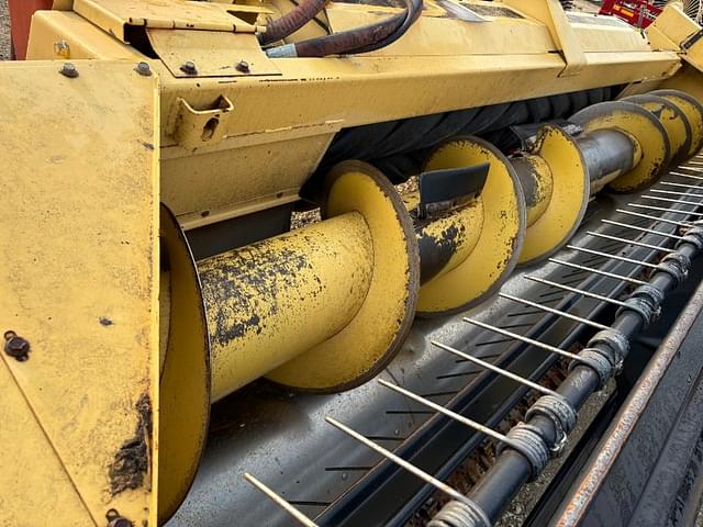 Image of New Holland 1475 equipment image 3