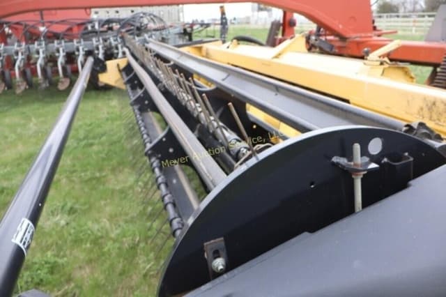 Image of New Holland 1475 equipment image 4