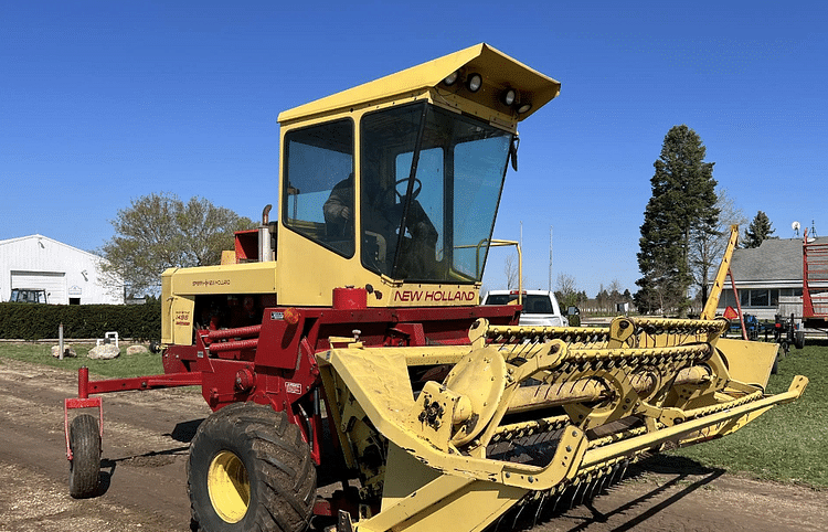 SOLD - New Holland 1495 Hay and Forage Windrowers | Tractor Zoom