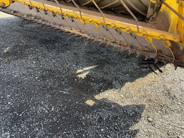 Image of New Holland 1499 equipment image 2