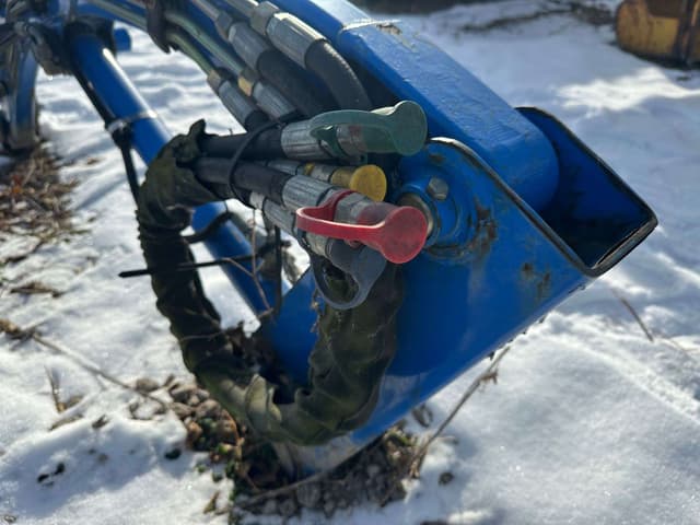 Image of New Holland 14LA equipment image 4