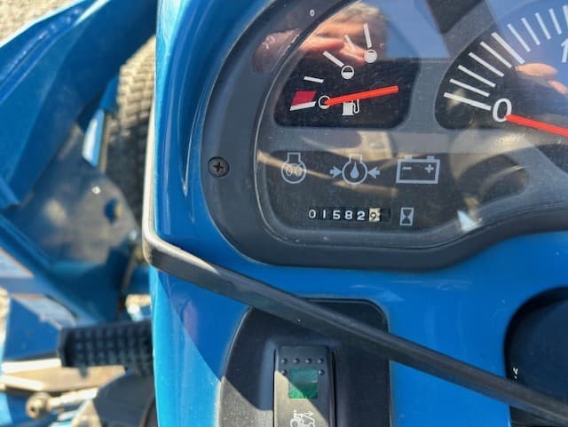 Image of New Holland 1530 equipment image 4