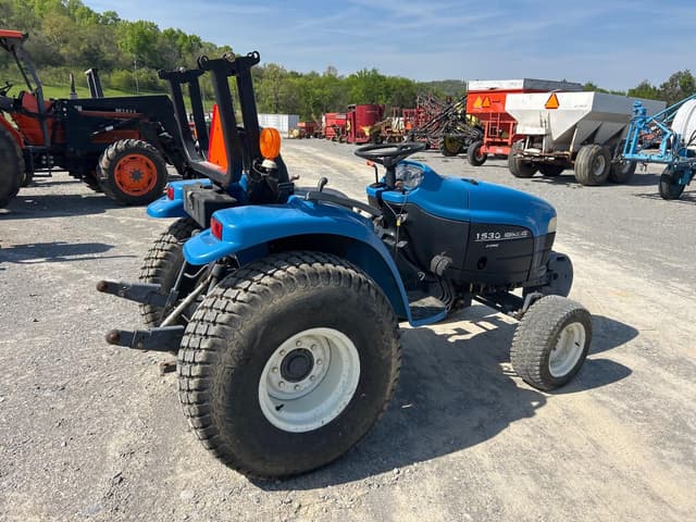 Image of New Holland 1530 equipment image 3