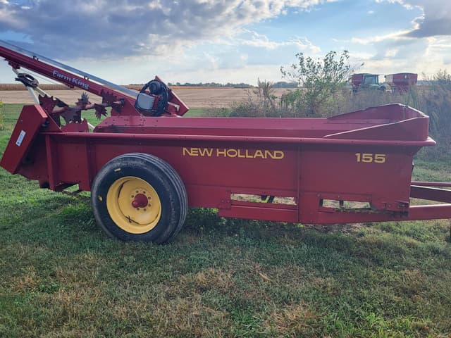 Image of New Holland 155 equipment image 2