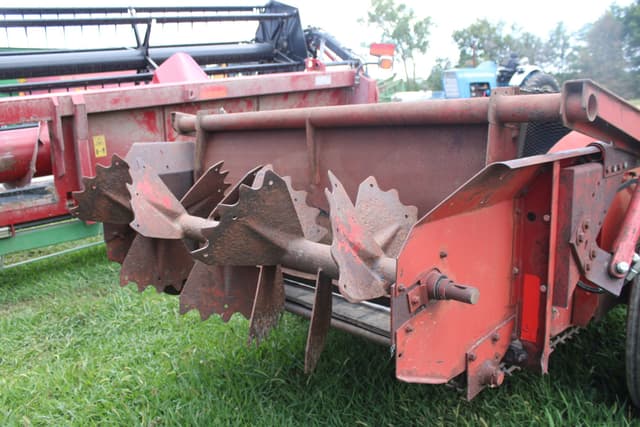 Image of New Holland 155 equipment image 3