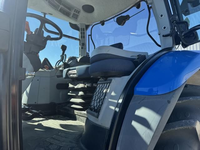Image of New Holland TM155 equipment image 4
