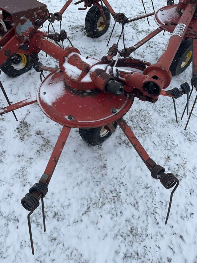 Image of New Holland 163 equipment image 2