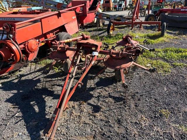 Image of New Holland 163 equipment image 1