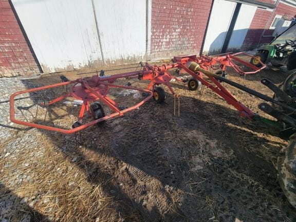 New Holland 163 Equipment Image0